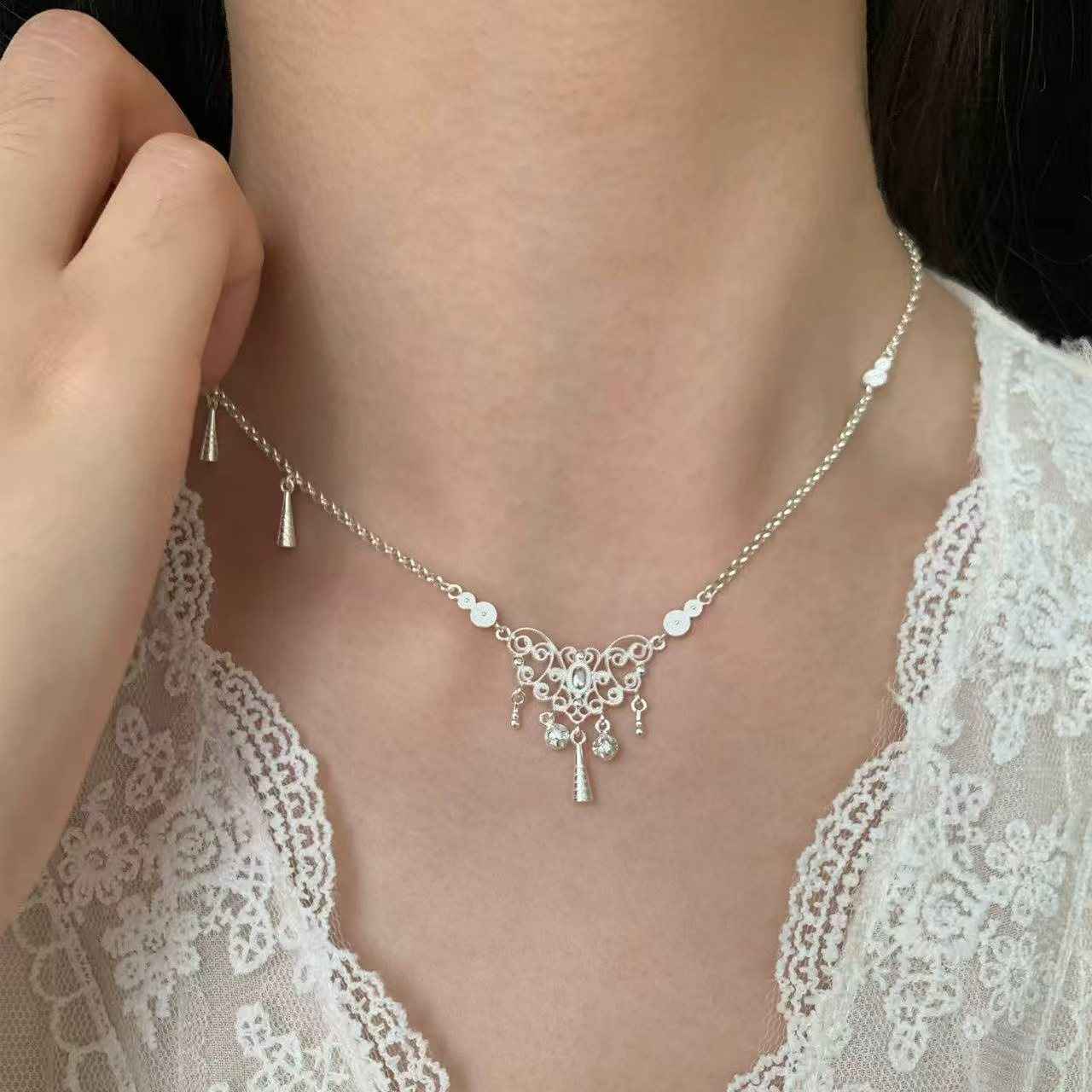 Lunéa Lock Tassel Necklace in Sterling Silver